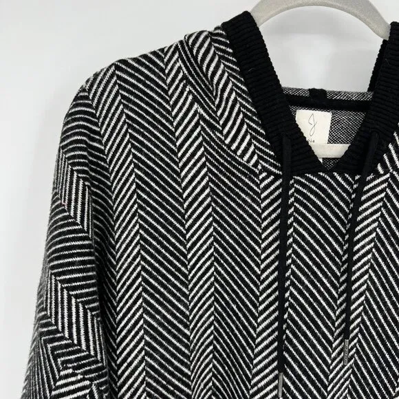 JOIE Women's Black &amp; White Chevron Long Sleeve Hooded Sweater Size 2x