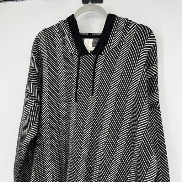 JOIE Women's Black &amp; White Chevron Long Sleeve Hooded Sweater Size 2x