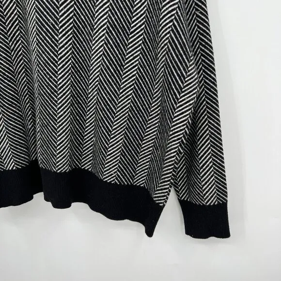 JOIE Women's Black &amp; White Chevron Long Sleeve Hooded Sweater Size 2x
