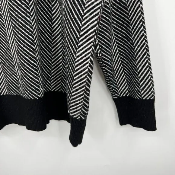 JOIE Women's Black &amp; White Chevron Long Sleeve Hooded Sweater Size 2x