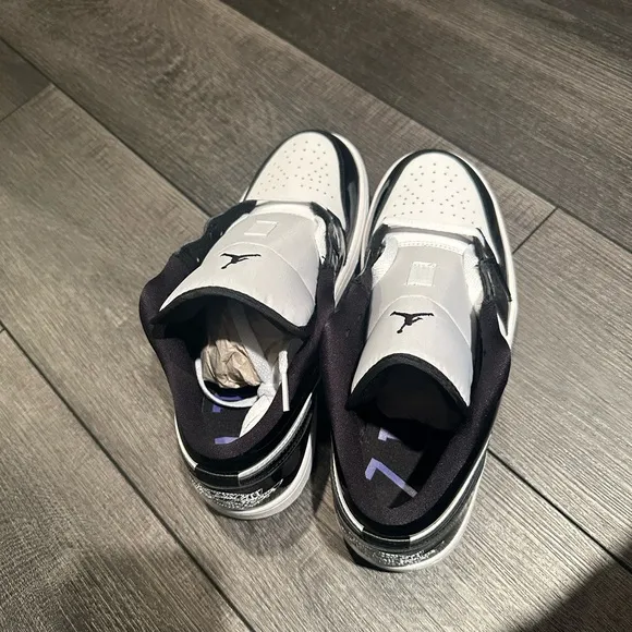 Jordan 1 Low SE Black and White Sneakers