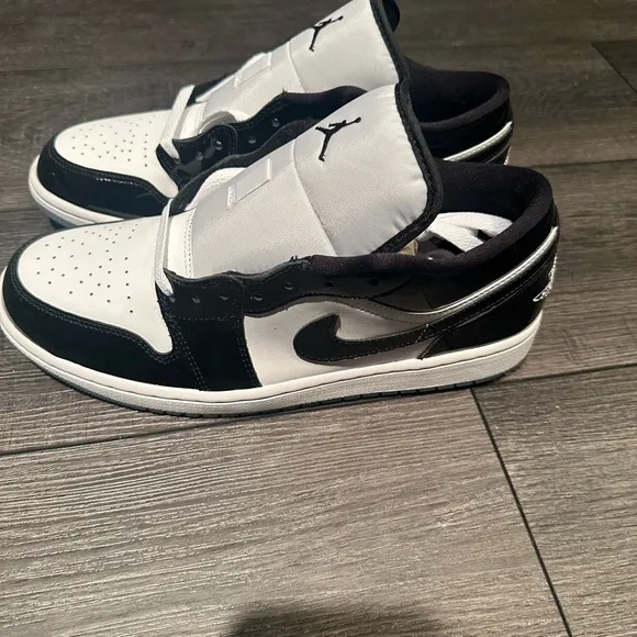 Jordan 1 Low SE Black and White Sneakers