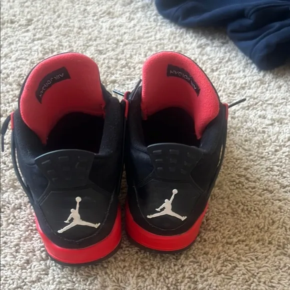 Jordan 4s Red Thunders