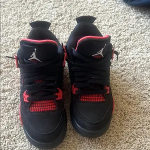 Jordan 4s Red Thunders