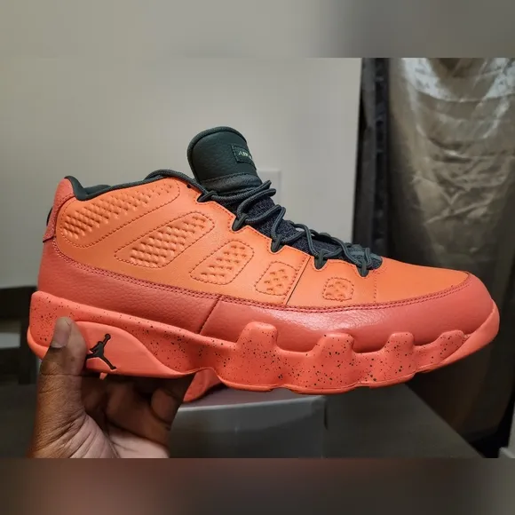 Jordan 9 Low &quot;Mango🥭&quot; Like New!!!