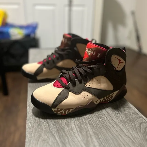 Jordan Sneakers in Red and Brown