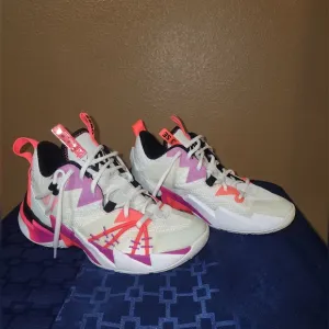 Jordan Why Not Zer0.3 Gs Girls Shoes Size 6.5 Y , Color: Sail/Black/Spruce Aura