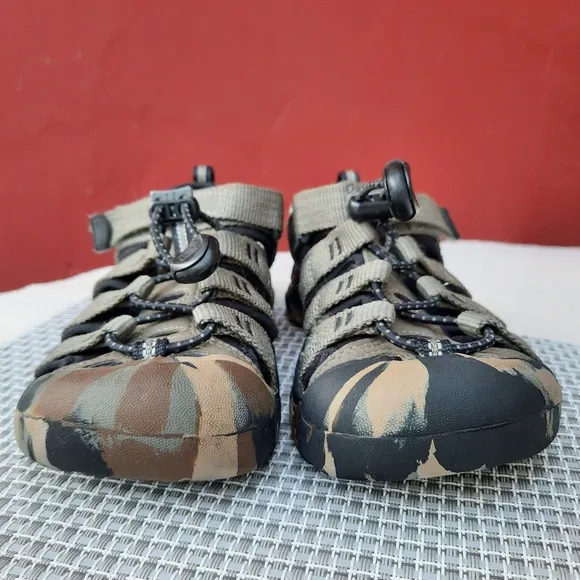 Keen Newport H2 Fisherman Camo Sport Sandals Water Shoe Sneaker Hiking Travel 1