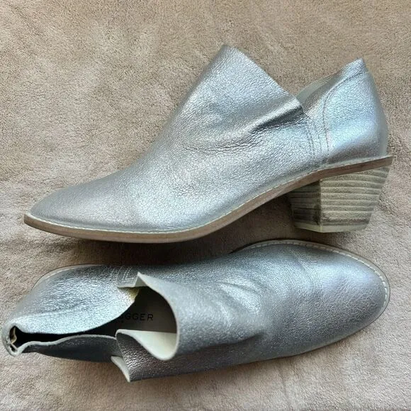 Kelsi Dagger Brooklyn Kenmare Silver Metallic Ankle Bootie Western Women's 8.5