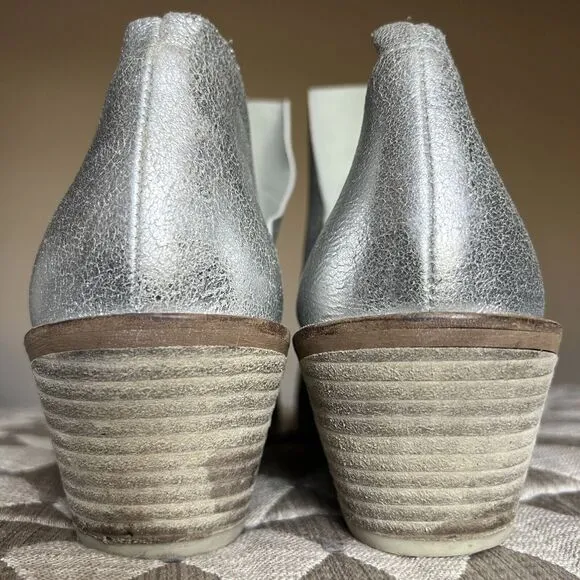 Kelsi Dagger Brooklyn Kenmare Silver Metallic Ankle Bootie Western Women's 8.5