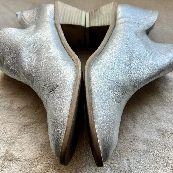 Kelsi Dagger Brooklyn Kenmare Silver Metallic Ankle Bootie Western Women's 8.5