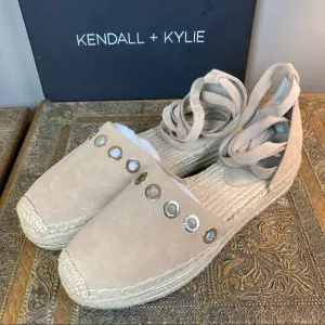 Kendall &amp; Kylie Espadrilles beige size 10 Ariela wrap ankle