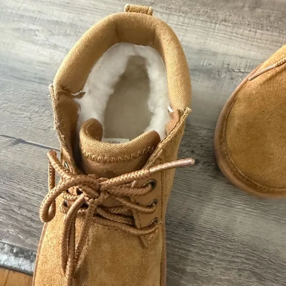 Koolaburra by UGG Boys Camel Fleece lined Boots Size 1