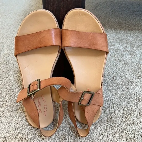 Kork ease 7M sandals with ankle strap .