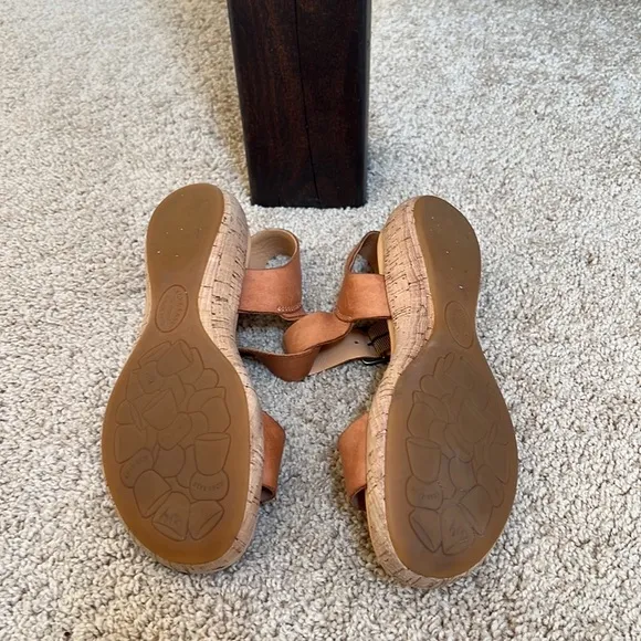 Kork ease 7M sandals with ankle strap .