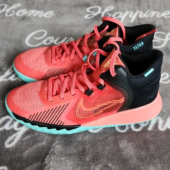 Kyrie Flytrap V Magic Ember Melon Tint Basketball Shoes WORN ONCE!