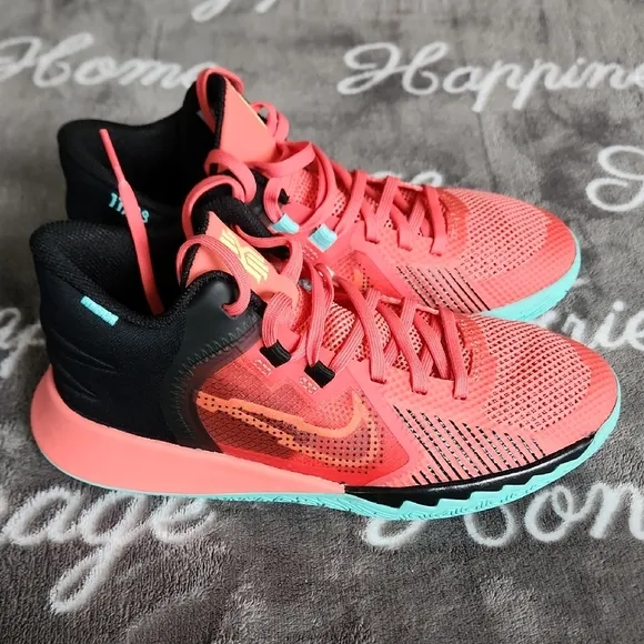 Kyrie Flytrap V Magic Ember Melon Tint Basketball Shoes WORN ONCE!
