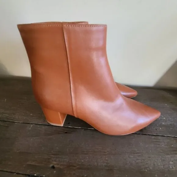L'AGENCE Women's Jeanne II Pointed Toe Bootie in Luggage Brown New Size 39