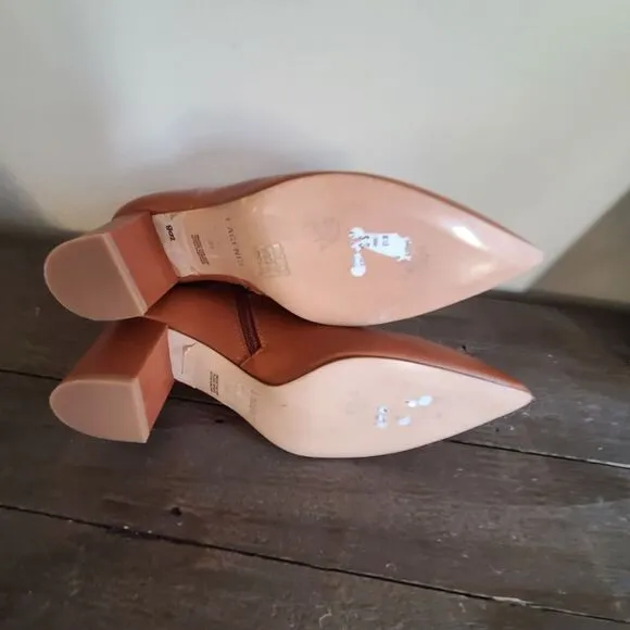 L'AGENCE Women's Jeanne II Pointed Toe Bootie in Luggage Brown New Size 39