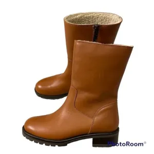 Lamica fleece lined boots size 8.5 NWOT
