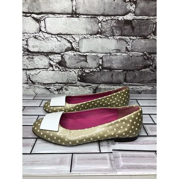 Le babe Taupe Patent Leather Polka Dot Bow Ballet Flats Shoes Women Sz 36.5EU/6M
