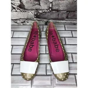 Le babe Taupe Patent Leather Polka Dot Bow Ballet Flats Shoes Women Sz 36.5EU/6M