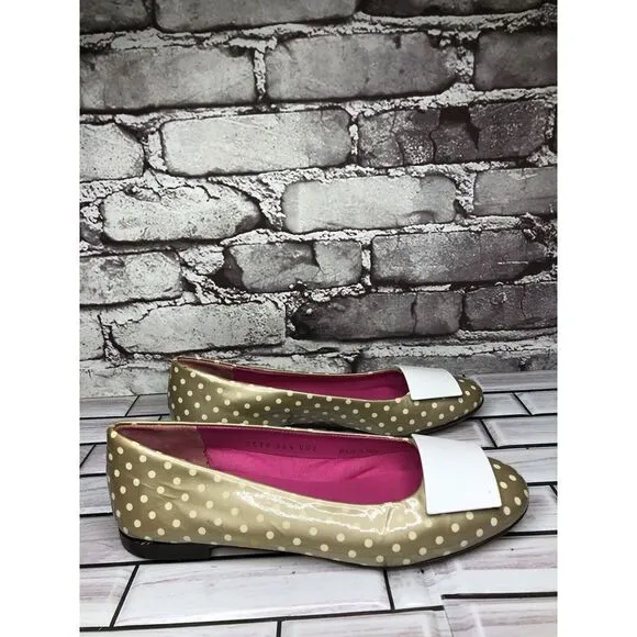 Le babe Taupe Patent Leather Polka Dot Bow Ballet Flats Shoes Women Sz 36.5EU/6M