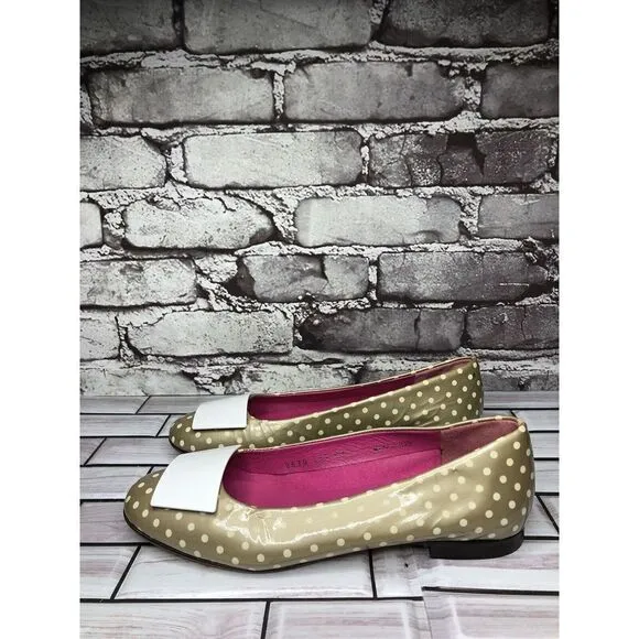 Le babe Taupe Patent Leather Polka Dot Bow Ballet Flats Shoes Women Sz 36.5EU/6M