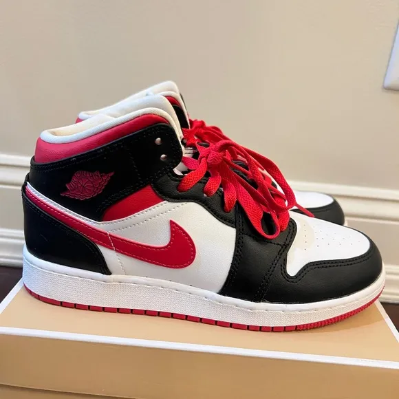 Like New Nike Air Jordan Mid Sneakers -