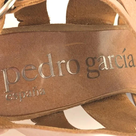 LIKE NEW Pedro Garcia Winona Leather Cutout Sandal Pink Size US 9 (39)
