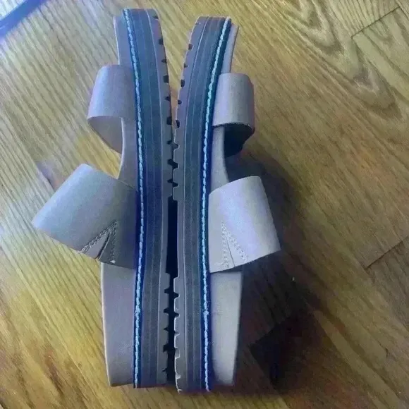 Madewell The Charley Brown Double-Strap Slide Sandal
