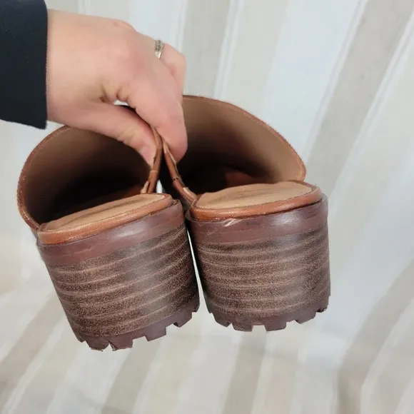 Madewell The Mindy Lugsole Mule in Leather Tan Brown Size 7.5