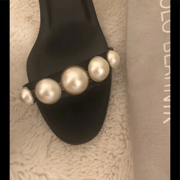 Manolo Blahnik sandals NWT