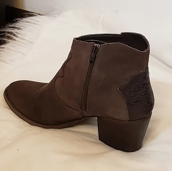 Marc Fisher Brown Stephani Suede Booties Bohemian Ankle Designer Spring Summer