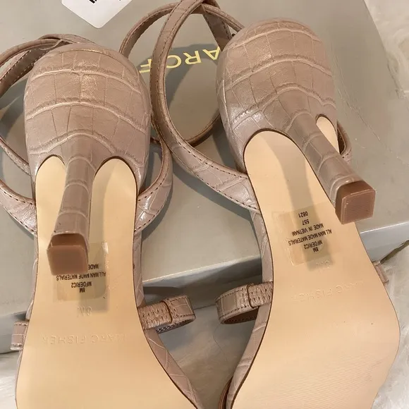 MARC FISHER DERIC2 ANKLE STRAP SQ TOE CROC EMBOSSED SANDALS NIB SZ 8