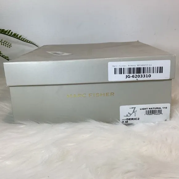 MARC FISHER DERIC2 ANKLE STRAP SQ TOE CROC EMBOSSED SANDALS NIB SZ 8