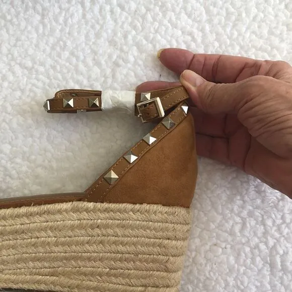 Marc Fisher Jazlyn Light Brown Suede Studded Espadrilles Size 9.5 M NIB