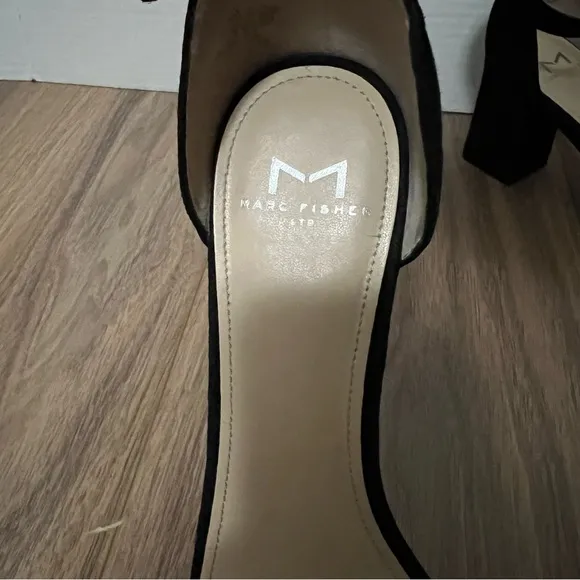 Marc Fisher LTD Black Suede Block Heel Sandals Size 8M