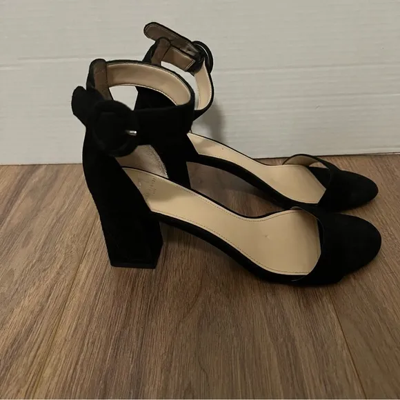 Marc Fisher LTD Black Suede Block Heel Sandals Size 8M