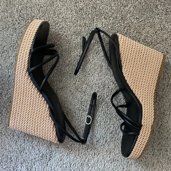 MARC FISHER WEDGE SANDALS SHOES SIZE 11 BRAND NEW