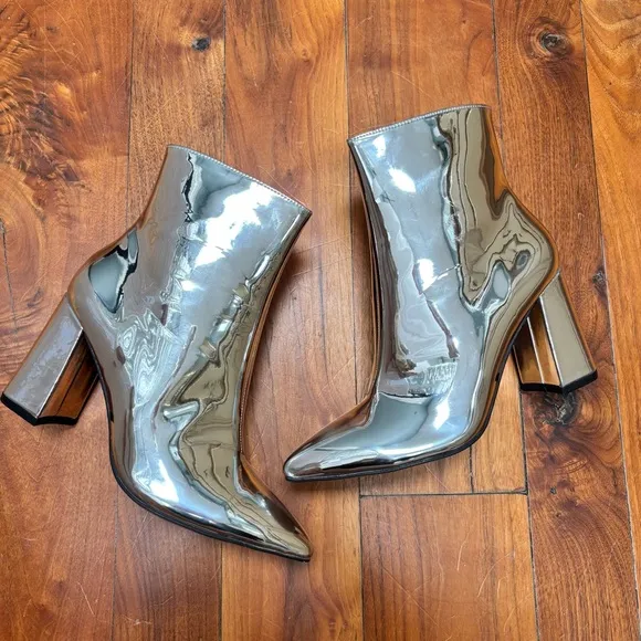 Matiko Metallic Silver Pointed Toe Block Heel Booties 7.5
