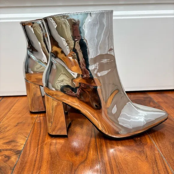 Matiko Metallic Silver Pointed Toe Block Heel Booties 7.5