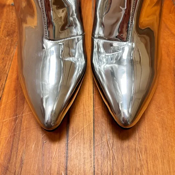 Matiko Metallic Silver Pointed Toe Block Heel Booties 7.5