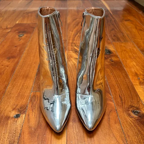 Matiko Metallic Silver Pointed Toe Block Heel Booties 7.5