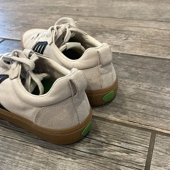 Men's cariuma suede and canvas sneaker