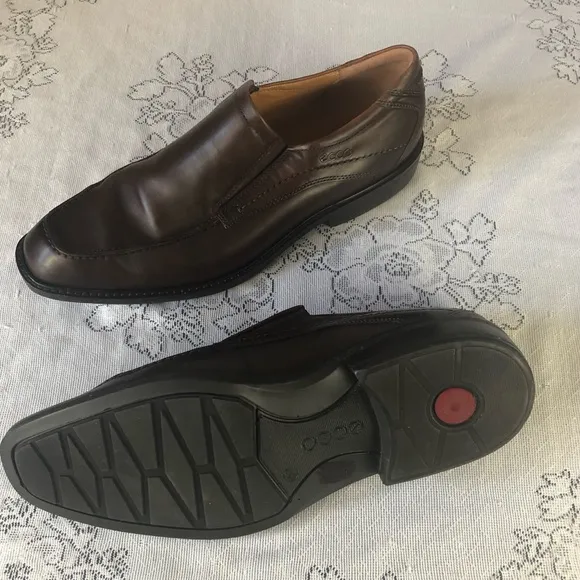 Men's ECCO Helsinki Classic Bike Toe Pull-On Loafers in Coffee. Size 46 (US-13)