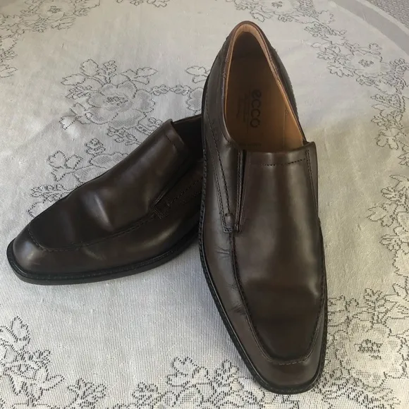 Men's ECCO Helsinki Classic Bike Toe Pull-On Loafers in Coffee. Size 46 (US-13)