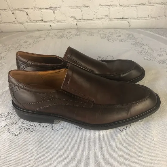 Men's ECCO Helsinki Classic Bike Toe Pull-On Loafers in Coffee. Size 46 (US-13)