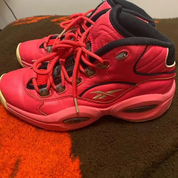 Men's Reebok Question Mid Iverson Hot Ones Red Yellow size 7.5 men