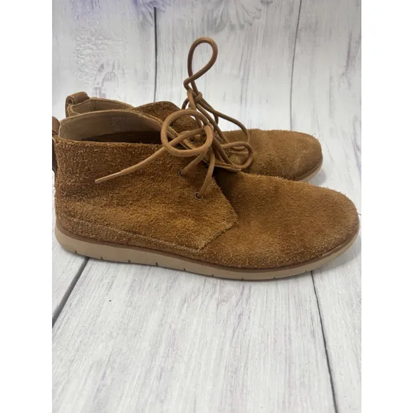 Men's UGG Suede Chukka Boots Size 10.5 Brown Lace Up